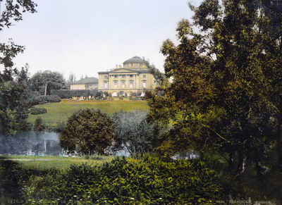 Большой дворец в Павловске. Вид дворца на старой открытке. 1890-1900